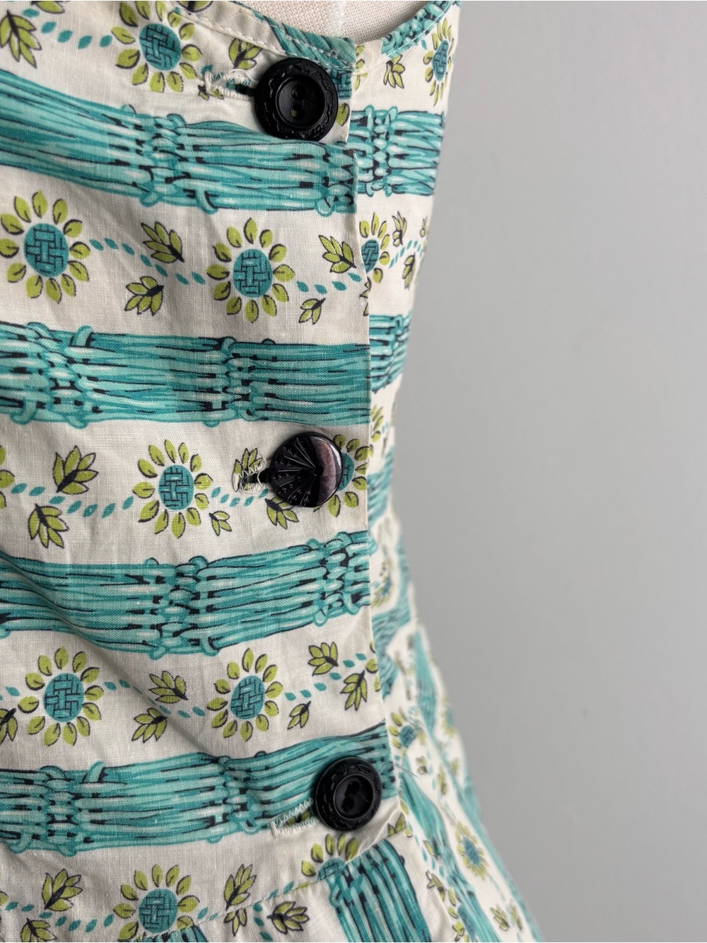 Vintage 1940s FRUIT of the LOOM Floral & Basket Print House Dress / 38 bust - Picture 12 of 15